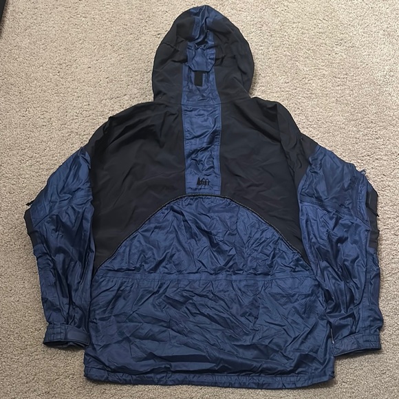 REI Men's Navy and Black Windbreaker - Picture 2 of 12